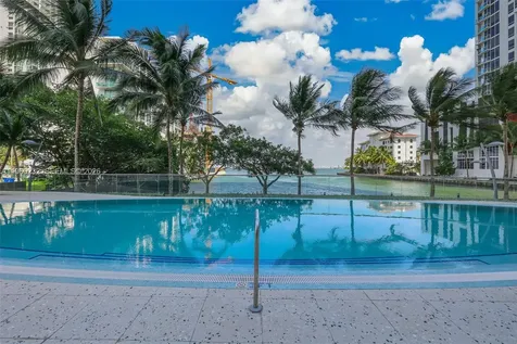 460 NE 28 Miami FL 33137