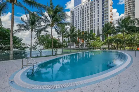 460 NE 28 Miami FL 33137