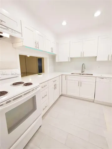215 SE 3rd Avenue Hallandale Beach FL 33009