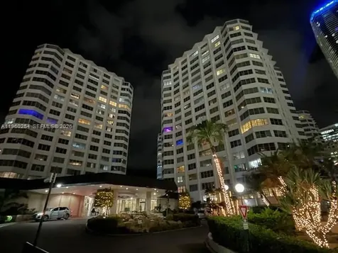 999 Brickell Bay Drive Miami FL 33131