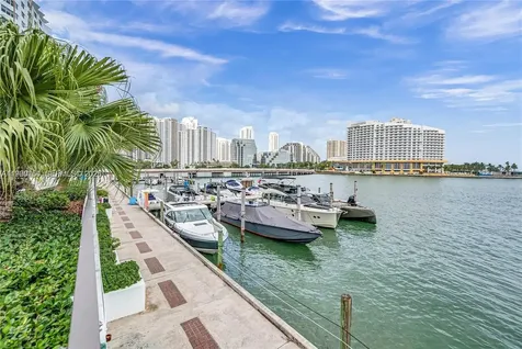 999 Brickell Bay Drive Miami FL 33131
