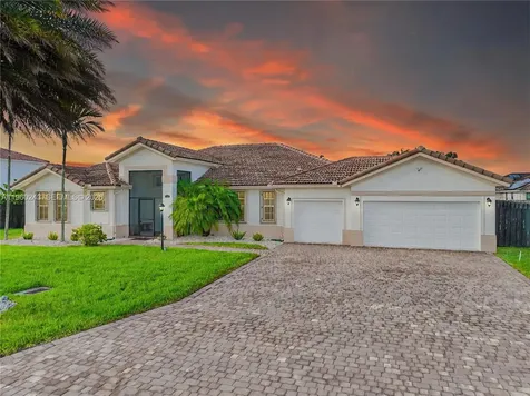 12922 SW 221st Street Miami FL 33170