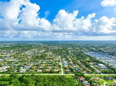 12922 SW 221st Street Miami FL 33170