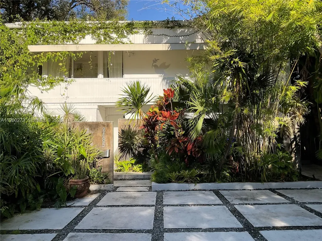 2485 Inagua Avenue Miami FL 33133