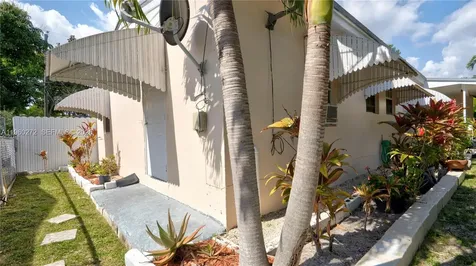 15700 NE 15th Place North Miami Beach FL 33162