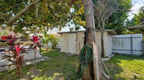 15700 NE 15th Place North Miami Beach FL 33162