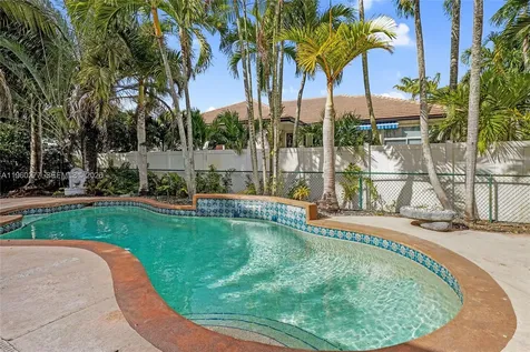 15989 SW 14th Street Pembroke Pines FL 33027