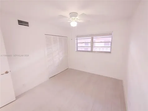 215 SE 3rd Avenue Hallandale Beach FL 33009
