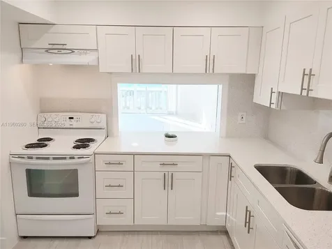 215 SE 3rd Avenue Hallandale Beach FL 33009
