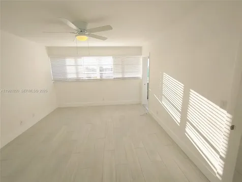 215 SE 3rd Avenue Hallandale Beach FL 33009
