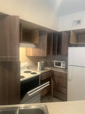565 Vista Isles Drive Sunrise FL 33325