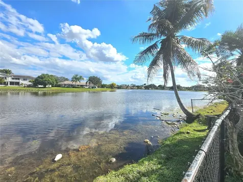 621 NW 205th Avenue Pembroke Pines FL 33029