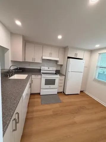 900 Colony Point Circle Pembroke Pines FL 3306
