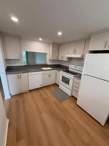 900 Colony Point Circle Pembroke Pines FL 3306