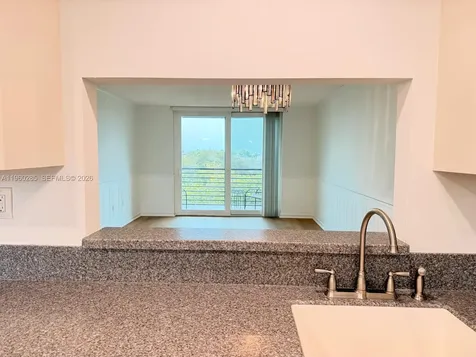 900 Colony Point Circle Pembroke Pines FL 3306