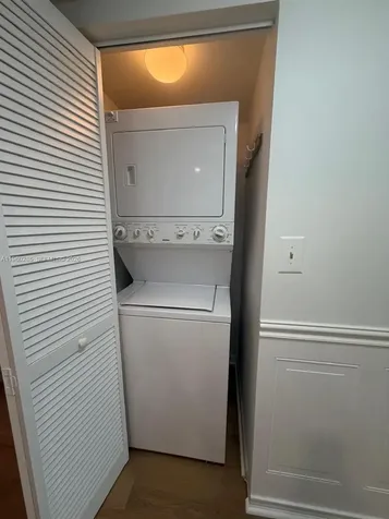 900 Colony Point Circle Pembroke Pines FL 3306