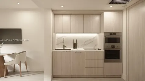 260 Collins Avenue Miami Beach FL 33139