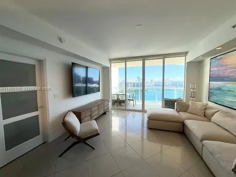 3330 NE 190th Street Aventura FL 33180