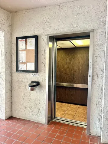 4575 S Texas Avenue Orlando FL 32839