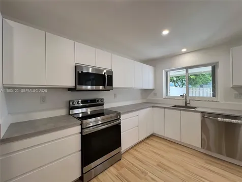 8111 SW 81st Place Miami FL 33143