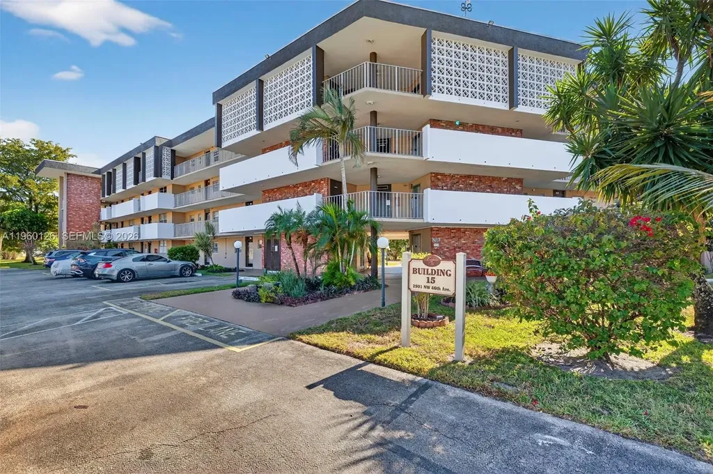 2901 NW 46th Avenue Lauderdale Lakes FL 33313