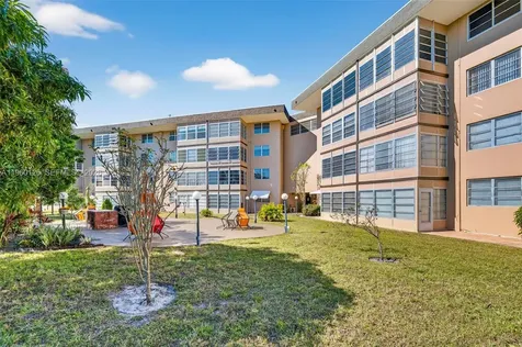 2901 NW 46th Avenue Lauderdale Lakes FL 33313