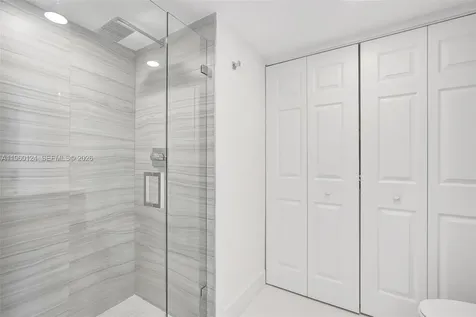 3500 Mystic Pointe Drive Aventura FL 33180