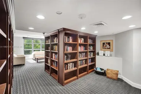 3500 Mystic Pointe Drive Aventura FL 33180