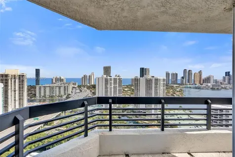 3500 Mystic Pointe Drive Aventura FL 33180