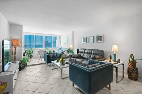 5005 Collins Avenue Miami Beach FL 33140