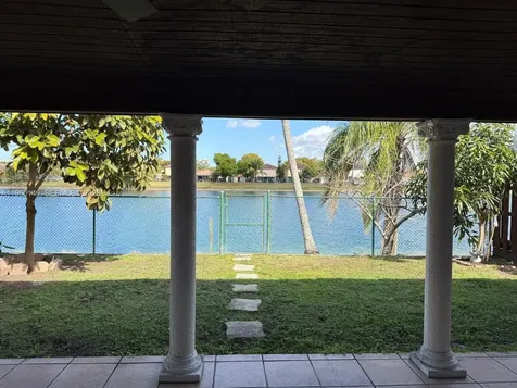 12211 SW 137th Terrace Miami FL 33186