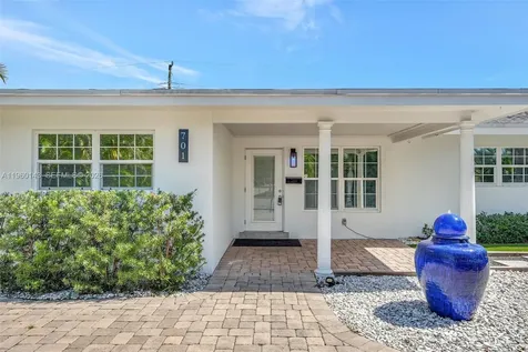 701 NE 8th Street Pompano Beach FL 33060