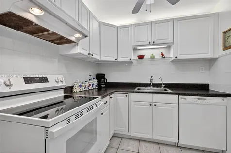 16900 NE 14th Avenue Miami FL 33162
