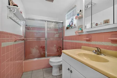 16900 NE 14th Avenue Miami FL 33162