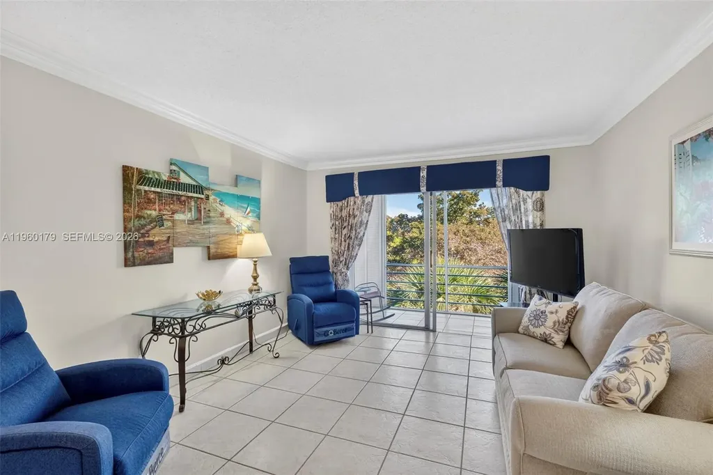 2900 NW 47th Terrace Lauderdale Lakes FL 33313
