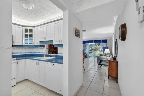 2900 NW 47th Terrace Lauderdale Lakes FL 33313