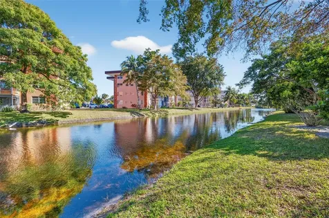2900 NW 47th Terrace Lauderdale Lakes FL 33313