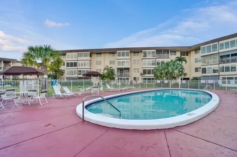 2900 NW 47th Terrace Lauderdale Lakes FL 33313