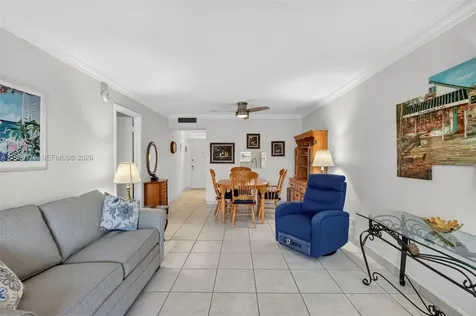 2900 NW 47th Terrace Lauderdale Lakes FL 33313
