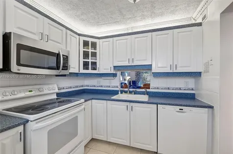 2900 NW 47th Terrace Lauderdale Lakes FL 33313