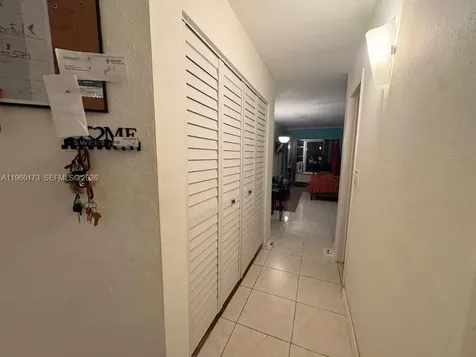 18707 NE 2nd Avenue Miami FL 33179