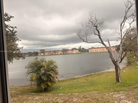 18707 NE 2nd Avenue Miami FL 33179