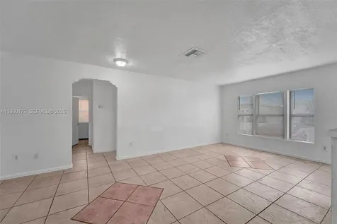 Miami FL 33135