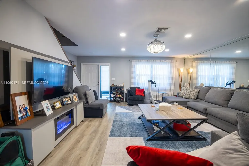 898 NW 47th Street Deerfield Beach FL 33064