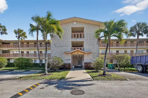 16901 NE 13th Avenue Miami FL 33162