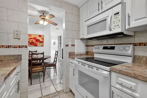 16901 NE 13th Avenue Miami FL 33162