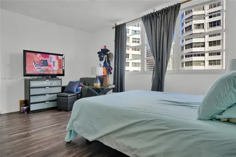 905 Brickell Bay Drive Miami FL 33131