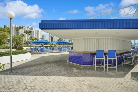 905 Brickell Bay Drive Miami FL 33131