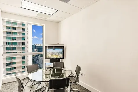 175 SW 7th Street Miami FL 33130