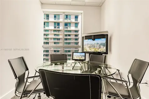 175 SW 7th Street Miami FL 33130